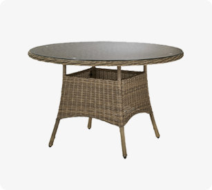 Einzelner Gartentisch